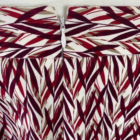 Worthington Red & Pink Mid Knee Length Skirt Modern Geometric size 12 EUC - Picture 5 of 6